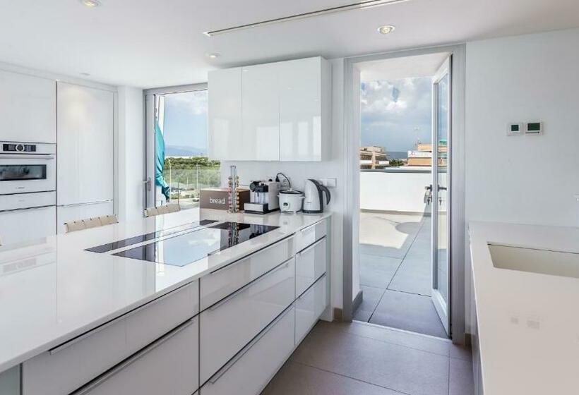 The Hype Beachhouse