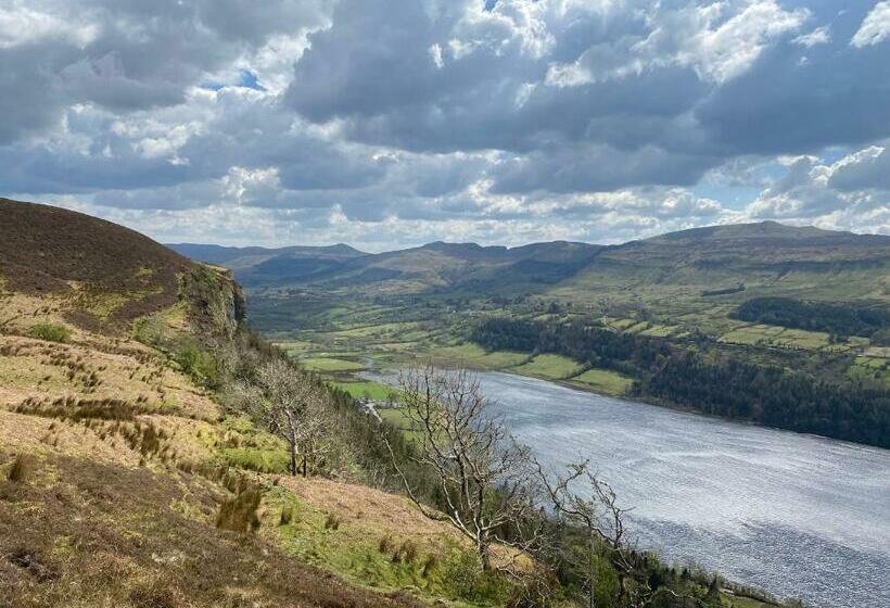 호스텔 Five Glens Inn