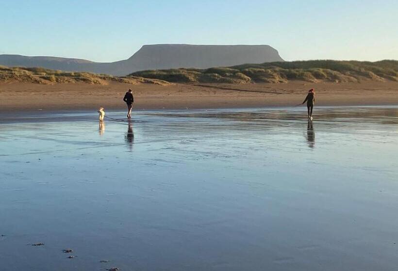 호스텔 Five Glens Inn