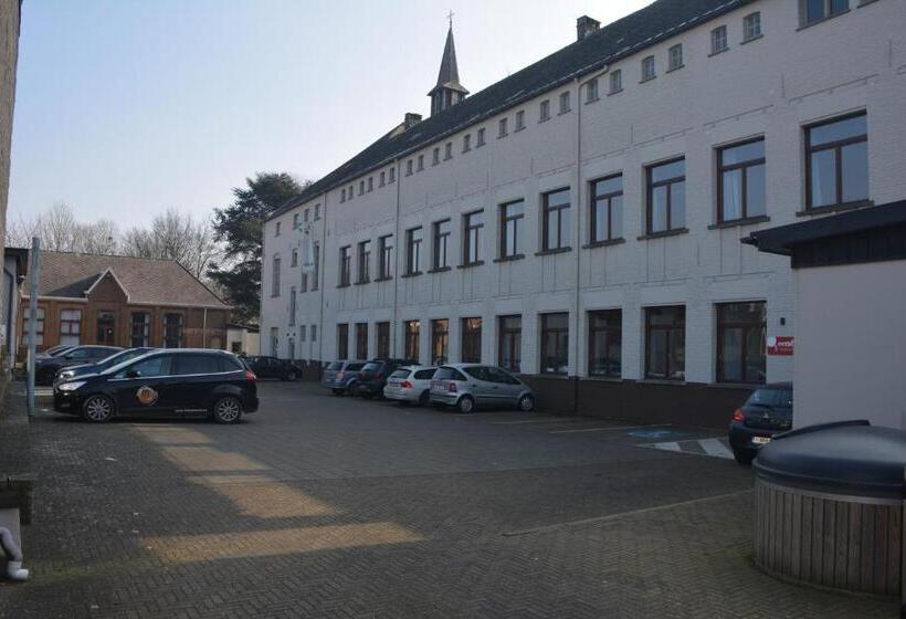 Общежитие Kloosterstraat40