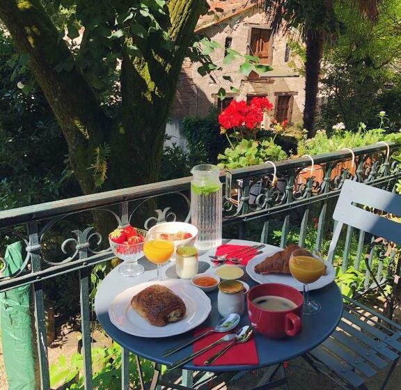 مبيت وإفطار Auberge Lion D Or