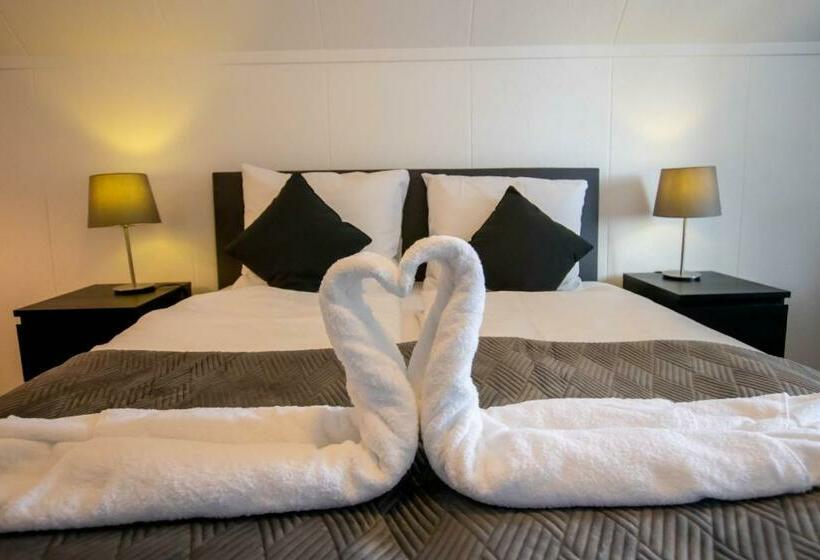 住宿加早餐  De Vier Linden