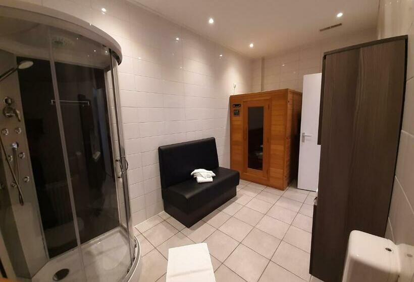 住宿加早餐  De Vier Linden