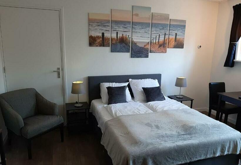 住宿加早餐  De Vier Linden