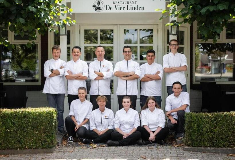 住宿加早餐  De Vier Linden