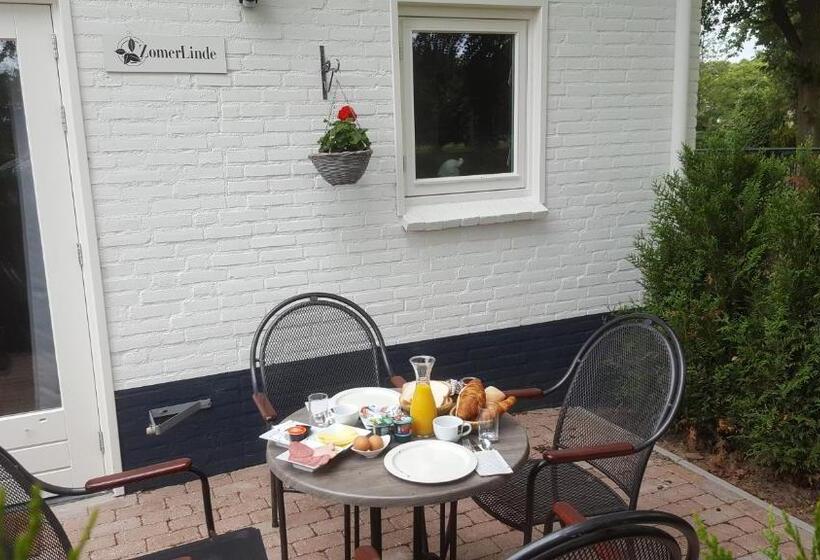 住宿加早餐  De Vier Linden