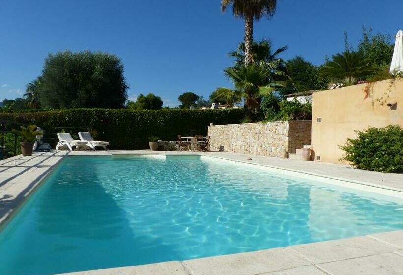 مبيت وإفطار Les Collines De St Paul