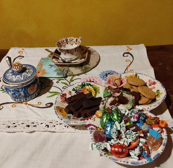 مبيت وإفطار Lovely Casa Paola Villlafranca Centro Zimmer Rooms