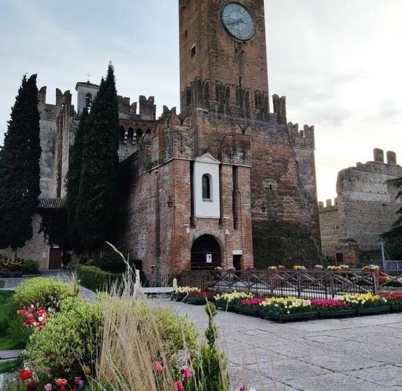 مبيت وإفطار Lovely Casa Paola Villlafranca Centro Zimmer Rooms