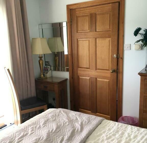 민박 Old Mills Garden