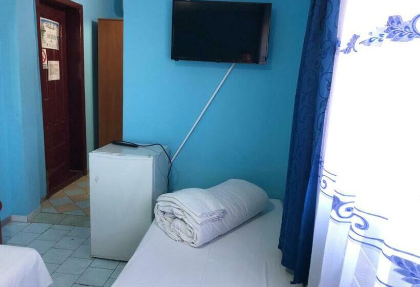 בית מלון כפרי Continental