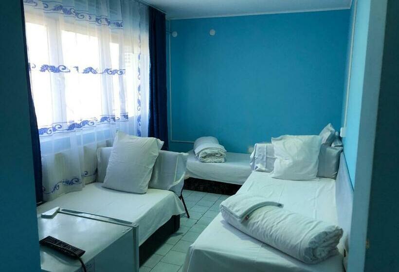 בית מלון כפרי Continental