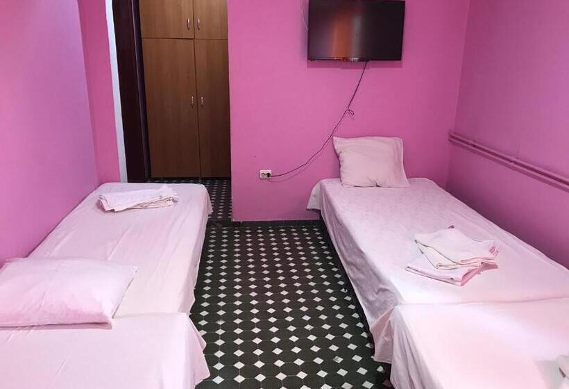 בית מלון כפרי Continental