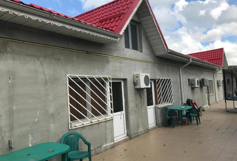 בית מלון כפרי Continental