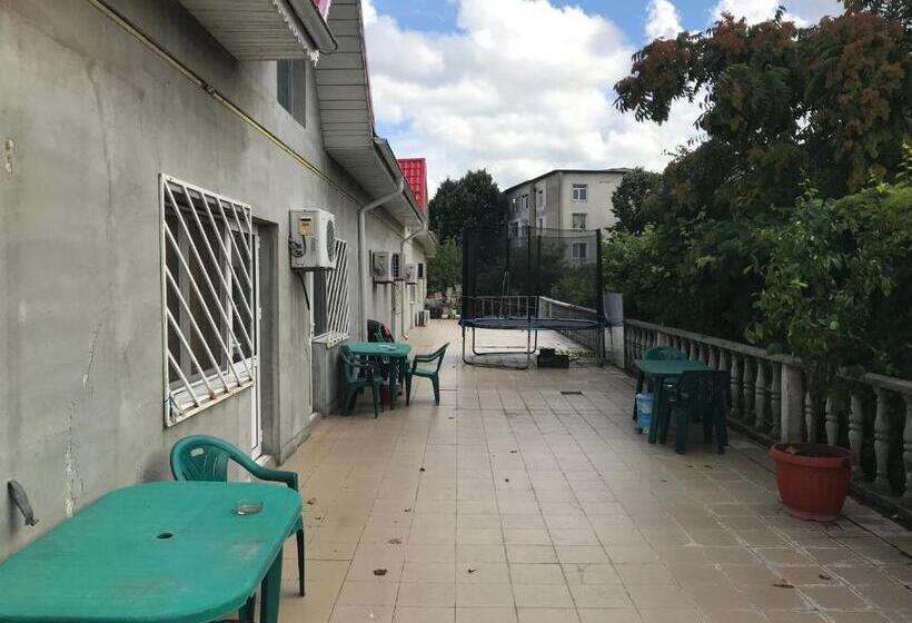 בית מלון כפרי Continental