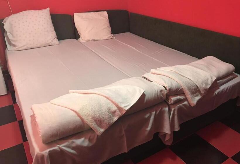 בית מלון כפרי Continental