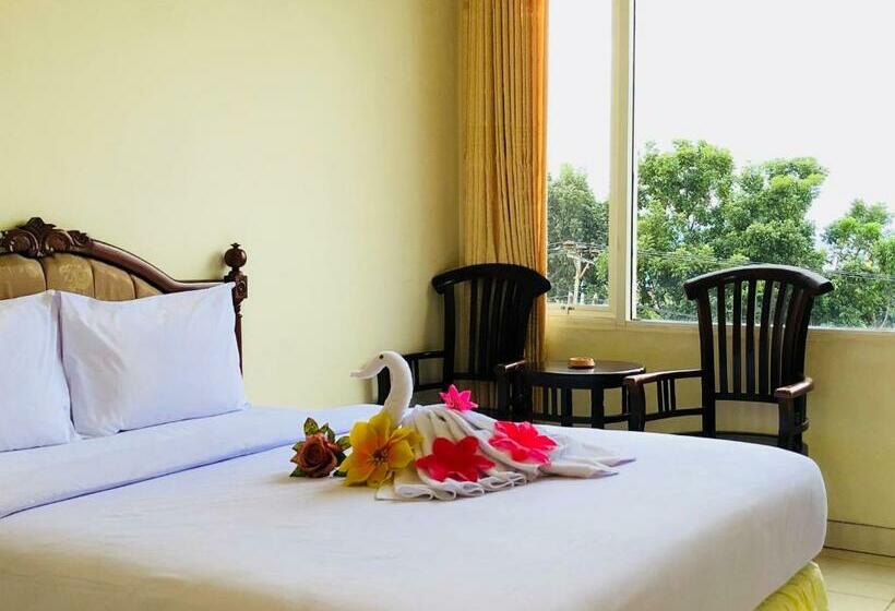 בית מלון כפרי Dragon Palace  By Amazing