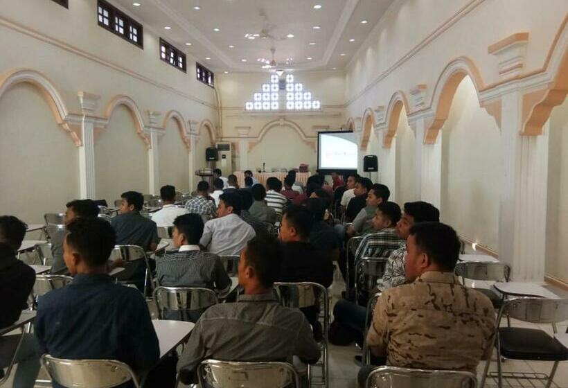 בית מלון כפרי Dragon Palace  By Amazing