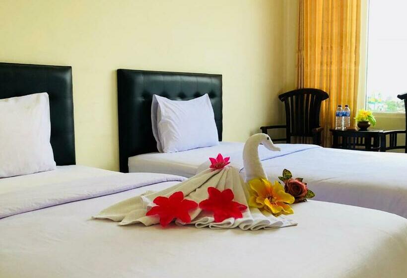 בית מלון כפרי Dragon Palace  By Amazing