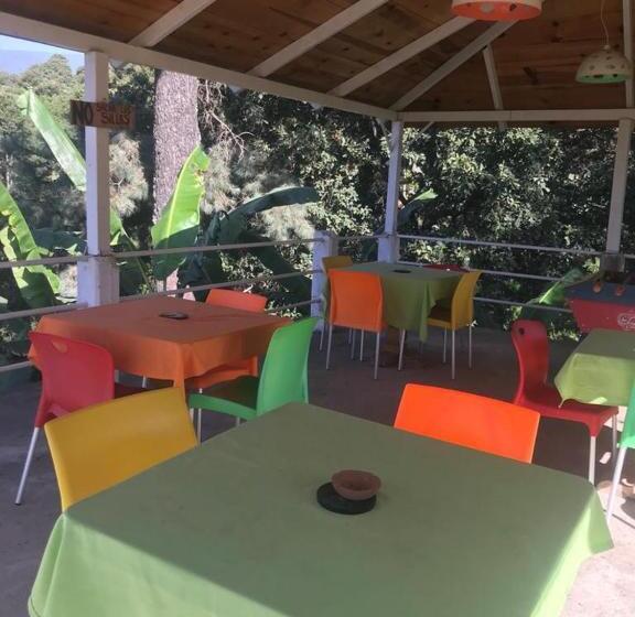 Отель El Mirador Y Jardin