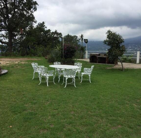 Отель El Mirador Y Jardin