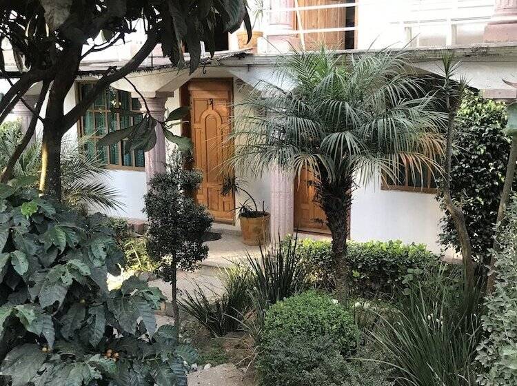 Отель El Mirador Y Jardin