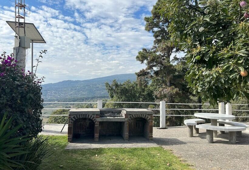 Отель El Mirador Y Jardin