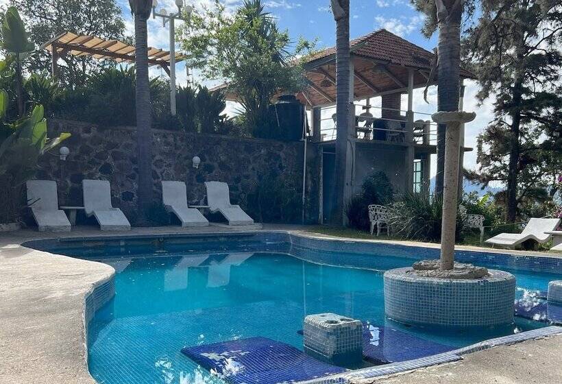 Отель El Mirador Y Jardin