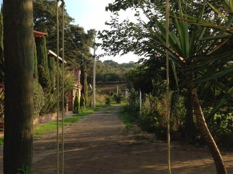 Отель El Mirador Y Jardin