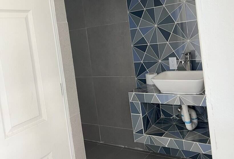 Отель El Mirador Y Jardin