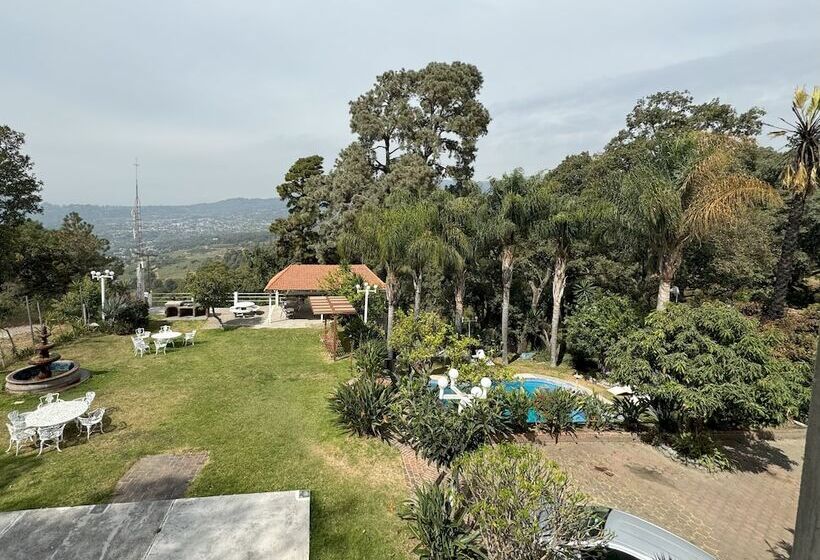 Отель El Mirador Y Jardin