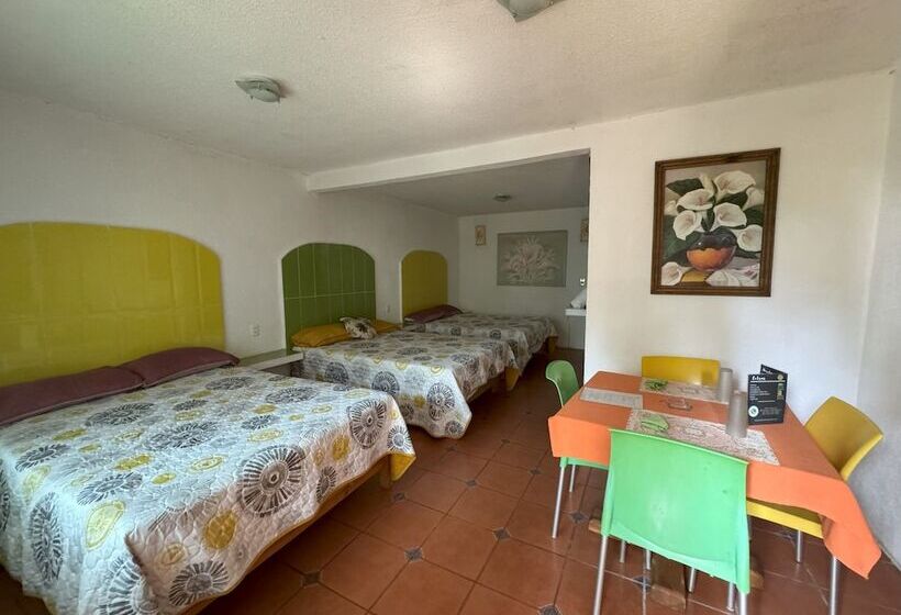 Отель El Mirador Y Jardin