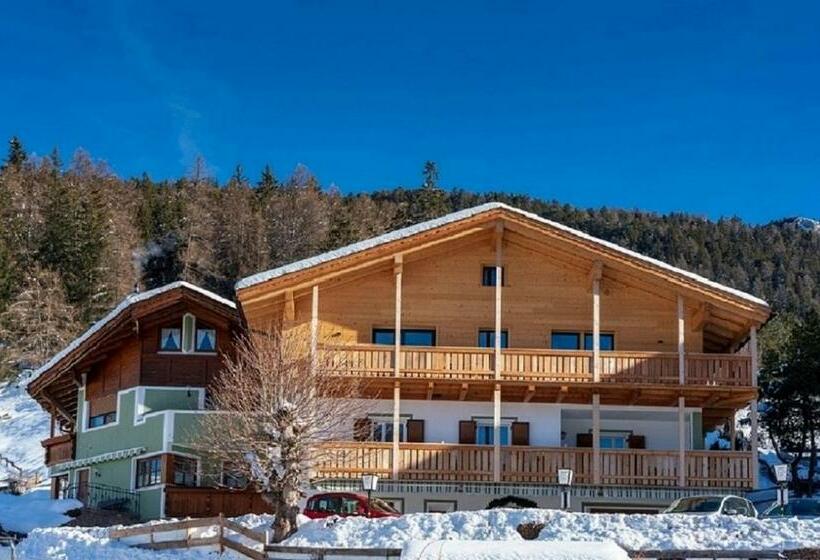 فندق Garni Halali