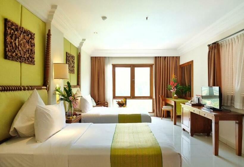 בית מלון כפרי The Grand Hill Resort