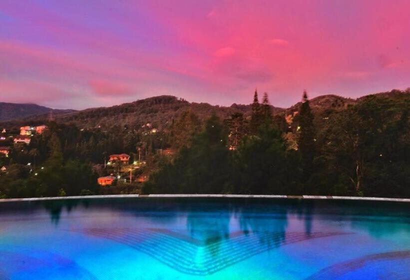 בית מלון כפרי The Grand Hill Resort