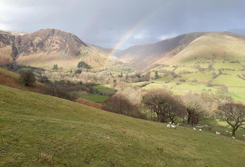 בית מלון כפרי Ty Nant Cafn