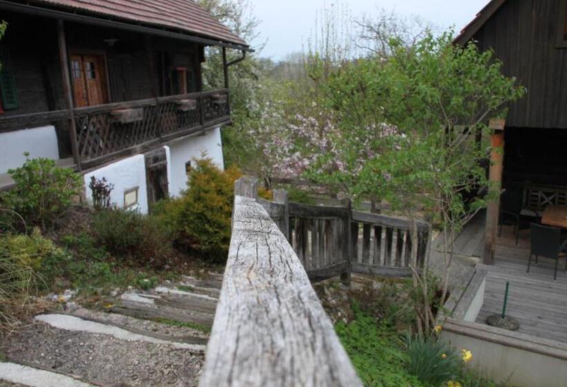 ホテル Weingut Gästezimmer Pongratz