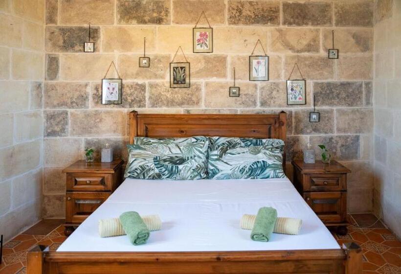 Laremi Gozo B&b