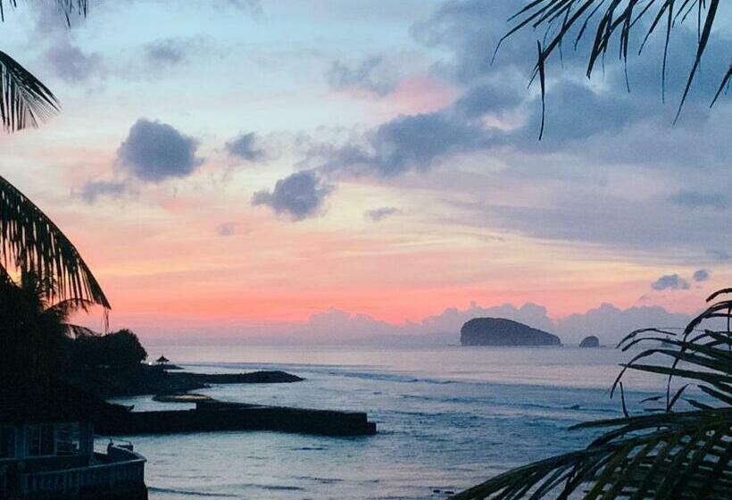 Ocean Suite By A&j   Exceptional Beachfront Apartment   Candidasa