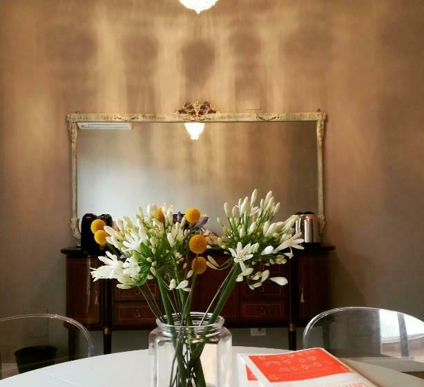 פנסיון Bloom Rooms