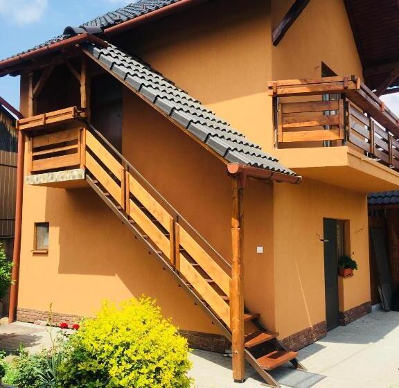 بنسيون Casa Tibi