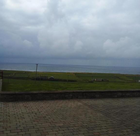 펜션 Killard House