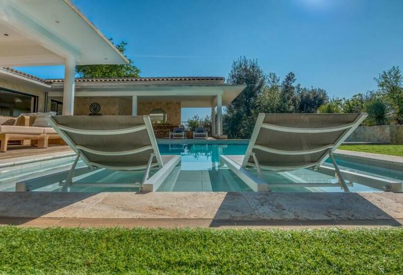 פנסיון La Villa Miel