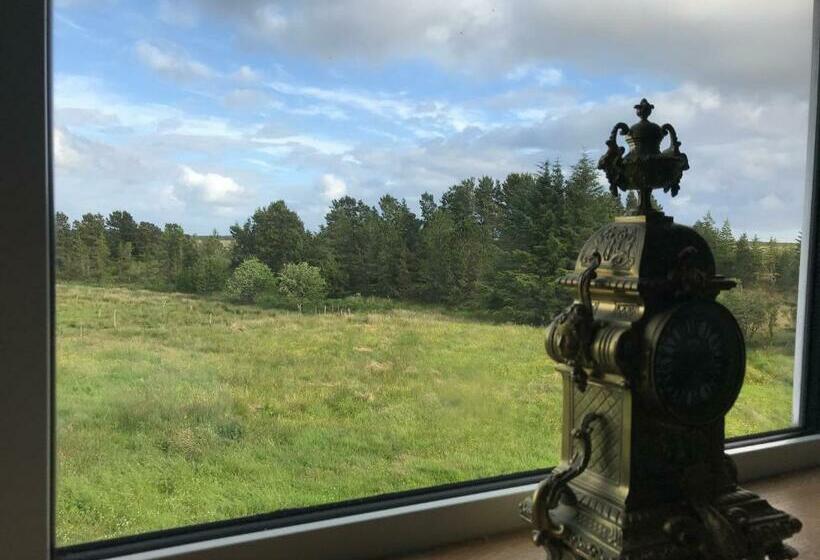 פנסיון Macaulay Farm Lodge