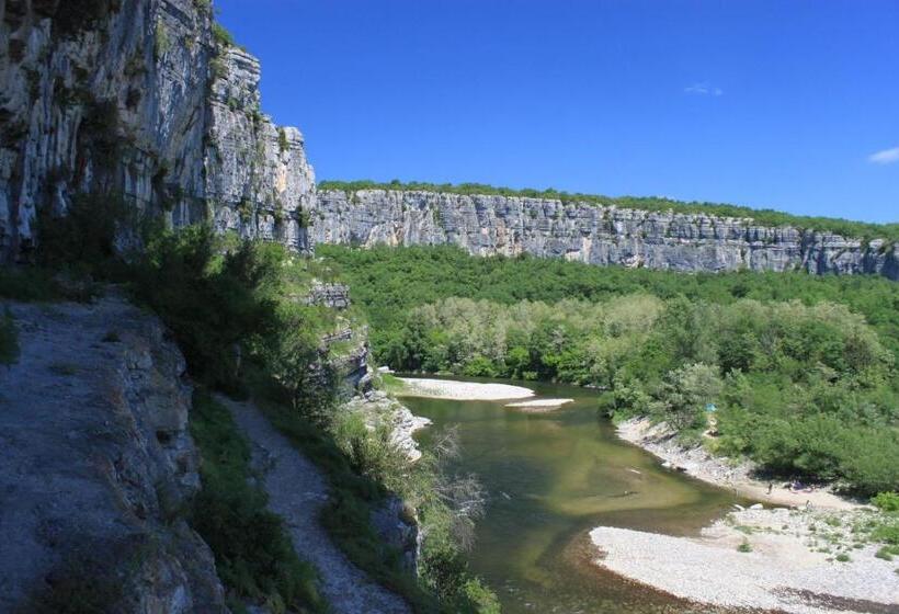 膳宿费 Mas Des Falaises