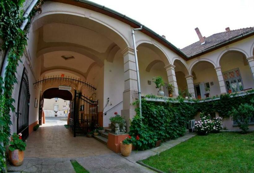 펜션 Rákóczi Guesthouse Miskolc