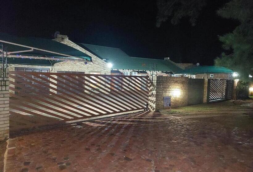 ペンション Twins Guest House Astoni