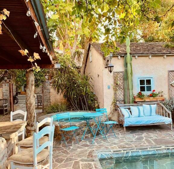 بنسيون Under The Tuscan Sun Cottage In West Los Angeles