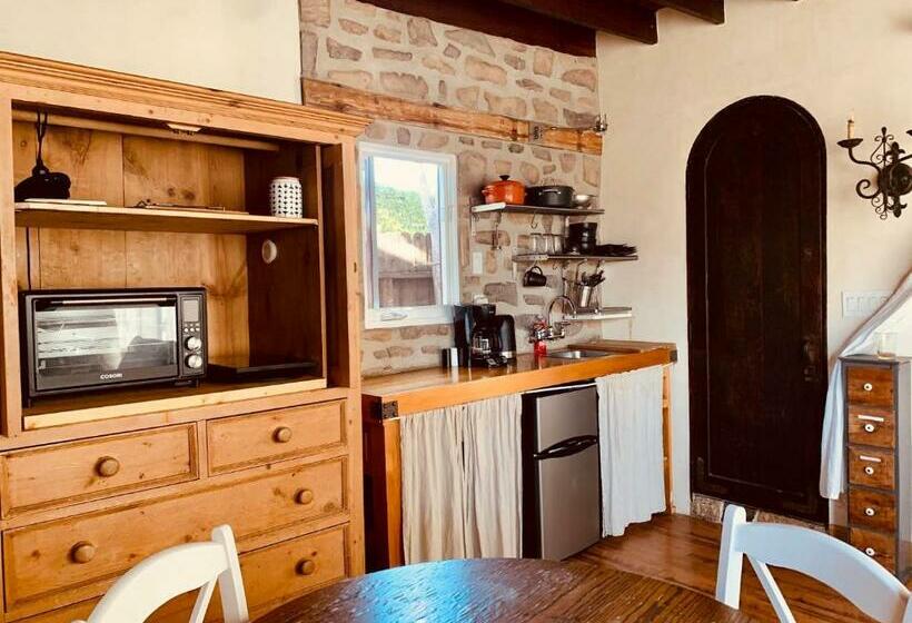 بنسيون Under The Tuscan Sun Cottage In West Los Angeles