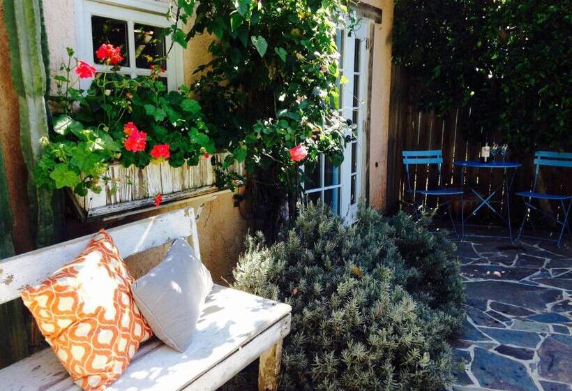 بنسيون Under The Tuscan Sun Cottage In West Los Angeles